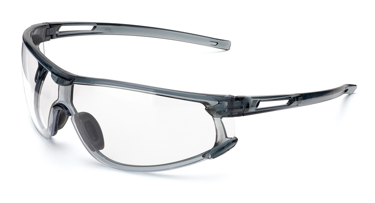 2188-GTAC Eye Protection Universal mounted glasses TITANIUM SERIES. High-tech glasses. Ultra-light and super-comfortable wraparound design with a rubber nose bridge for prolonged use. ANTHRACITE.